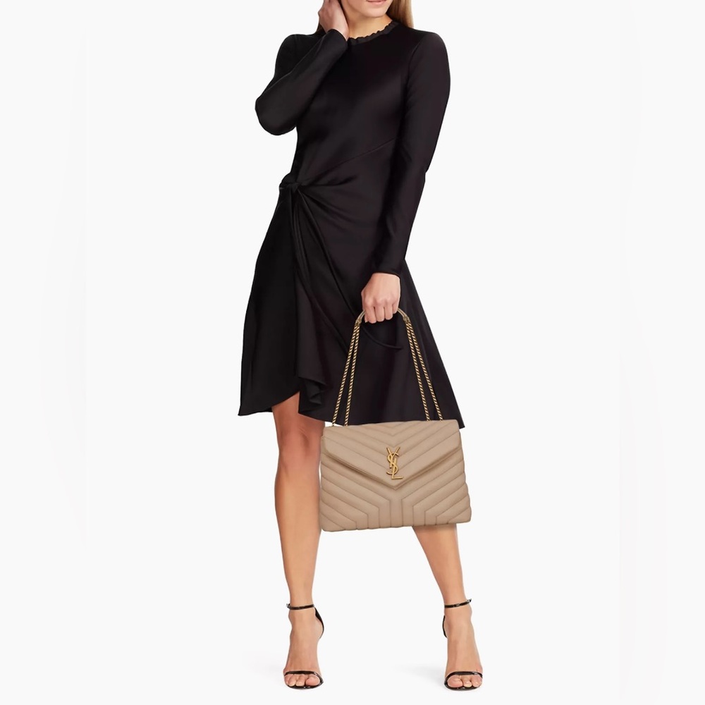 Saint Laurent

Loulou Medium in Quilted Leather